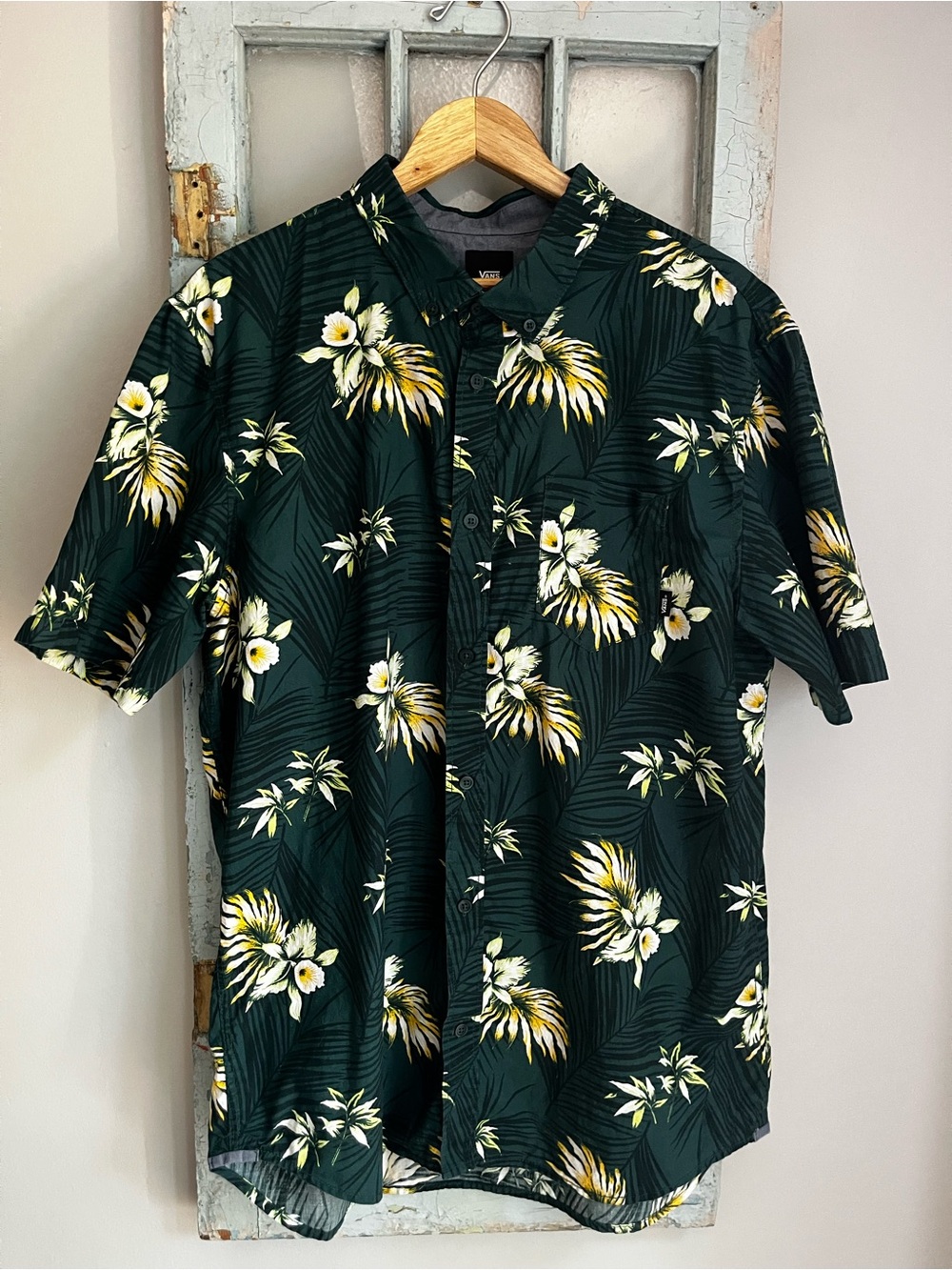 Vans Men's Dark Green Floral Short-Sleeve Button-Up Shirt